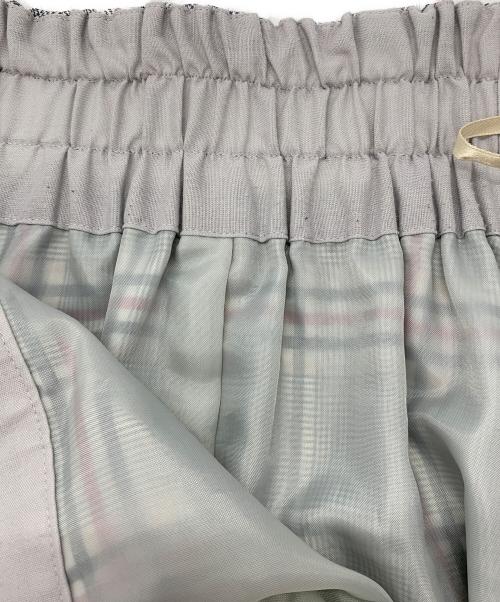 BLUE LABEL CRESTBRIDGE（ブルーレーベルクレストブリッジ）BLUE LABEL CRESTBRIDGE (ブルーレーベルクレストブリッジ) グレンチェックポプリンスカート グレー サイズ:36の古着・服飾アイテム