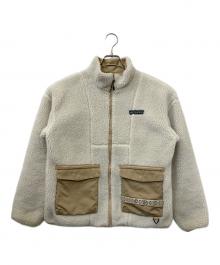 Columbia（コロンビア）の古着「シカゴアベニューリバーシブルフリースジャケット」｜ホワイト×ベージュ