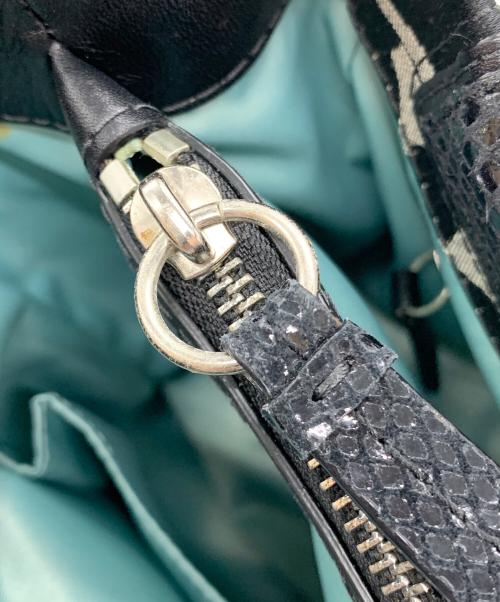 COACH（コーチ）COACH (コーチ) ハンプトンズ シグネチャー ブラック×グレーの古着・服飾アイテム