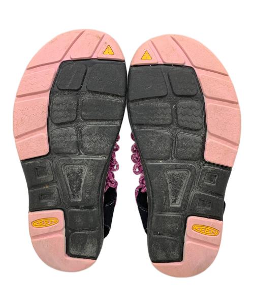 KEEN（キーン）KEEN (キーン) サンダル ユニーク ブラック×ピンク サイズ:24.5の古着・服飾アイテム