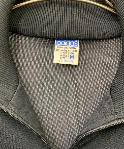 adidas（アディダス）adidas (アディダス) トラックジャケット ブラック×レッド サイズ:Mの古着・服飾アイテム