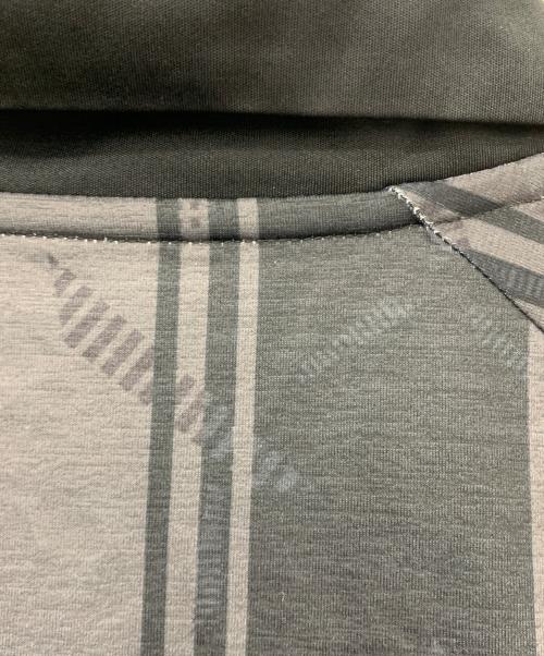 NEW BALANCE（ニューバランス）NEW BALANCE (ニューバランス) Black Out グラフィック ポロロングスリーブシャツ ブラック サイズ:XLの古着・服飾アイテム