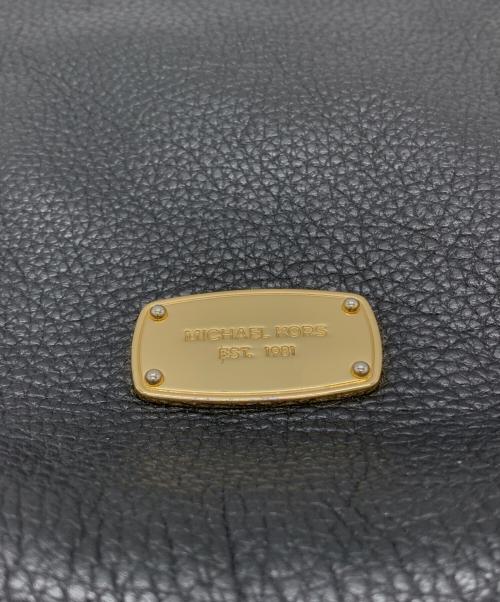 MICHAEL KORS（マイケルコース）MICHAEL KORS (マイケルコース) ショルダーバッグ ブラックの古着・服飾アイテム