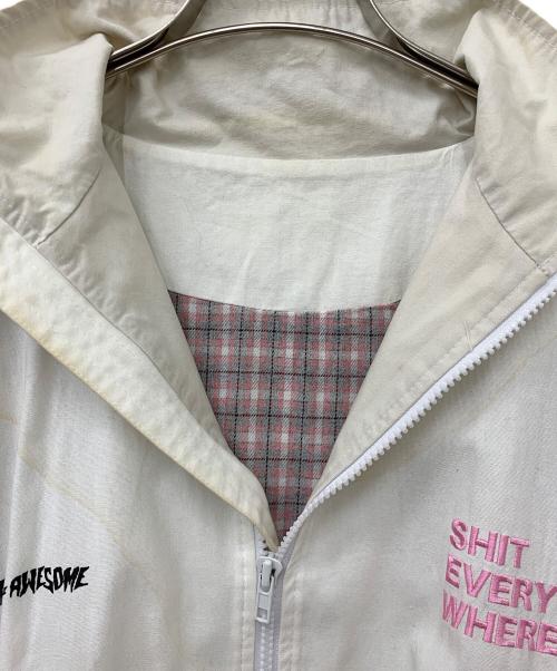 FUCKING AWESOME（ファッキンオーサム）FUCKING AWESOME (ファッキンオーサム) SHIT EVERY WHERE JACKET ホワイト サイズ:Lの古着・服飾アイテム