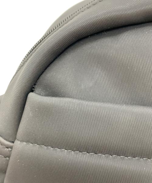 MARY QUANT（マリークヮント）MARY QUANT (マリークヮント) デイジーランダムキルトショルダーバック ブラックの古着・服飾アイテム