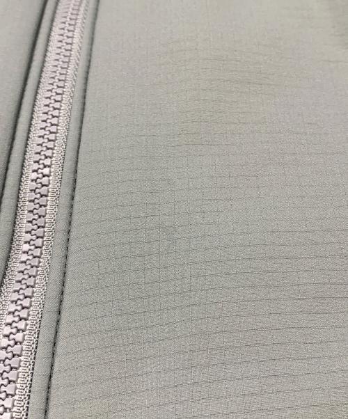 ARC'TERYX（アークテリクス）ARC'TERYX (アークテリクス) ATOM AR HOODY グレー サイズ:Sの古着・服飾アイテム