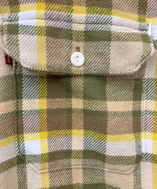 LEVI'S（リーバイス）LEVI'S (リーバイス) フーディ長袖シャツ イエロー サイズ:XLの古着・服飾アイテム
