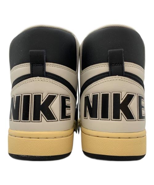 NIKE（ナイキ）NIKE (ナイキ) スニーカー ホワイト×ブラック サイズ:270の古着・服飾アイテム