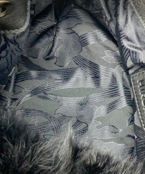 HIROKO KOSHINO（ヒロコ コシノ）HIROKO KOSHINO (ヒロコ コシノ) フリンジファーハンドバッグ ブラックの古着・服飾アイテム