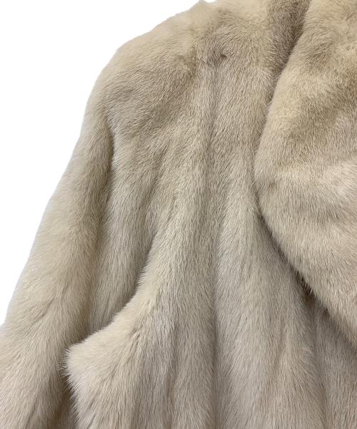 CARVEN FURS（カルヴェンファー）carven furs (カルヴェンファー) ファーコート ベージュ サイズ:不明の古着・服飾アイテム