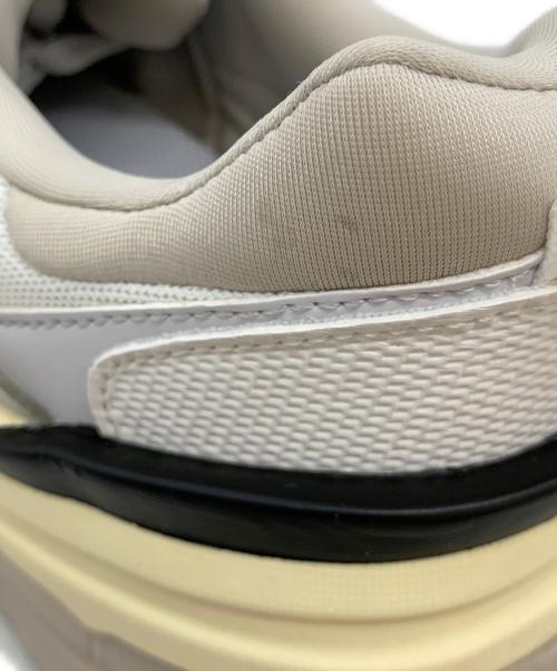 NIKE（ナイキ）NIKE (ナイキ) V2K Run Shoes ホワイト×シルバー サイズ:28の古着・服飾アイテム