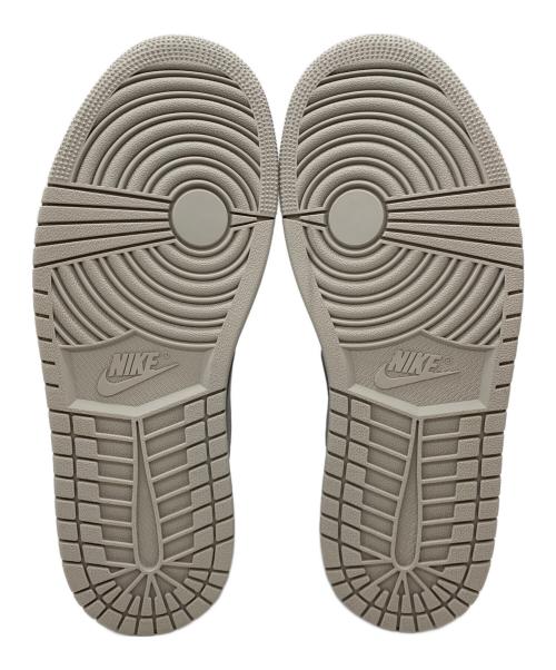 NIKE（ナイキ）NIKE (ナイキ) スニーカー グレー×ホワイト サイズ:27.5の古着・服飾アイテム