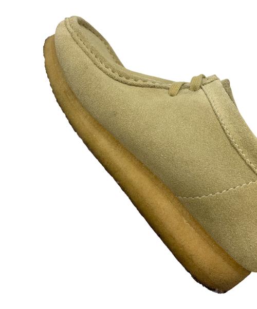 CLARKS ORIGINALS（クラークス オリジナルズ）CLARKS ORIGINALS (クラークス オリジナルズ) ワラビーシューズ ベージュ サイズ:25.5の古着・服飾アイテム