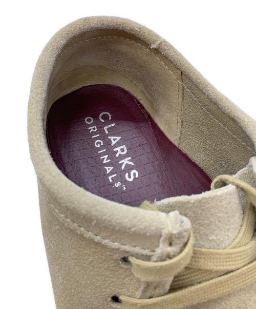 CLARKS ORIGINALS（クラークス オリジナルズ）CLARKS ORIGINALS (クラークス オリジナルズ) ワラビーシューズ ベージュ サイズ:25.5の古着・服飾アイテム