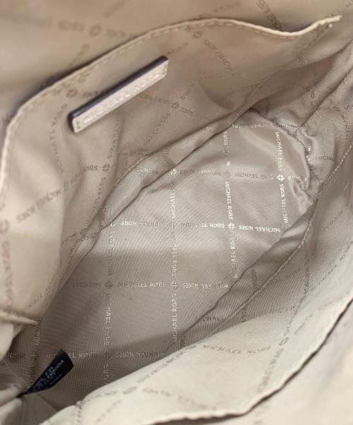 MICHAEL KORS（マイケルコース）MICHAEL KORS (マイケルコース) JET SET TRAVEL MD DOME XBODY アイボリーの古着・服飾アイテム