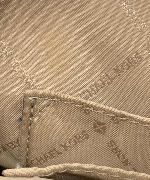 MICHAEL KORS（マイケルコース）MICHAEL KORS (マイケルコース) JET SET TRAVEL MD DOME XBODY アイボリーの古着・服飾アイテム