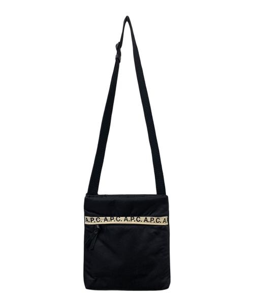A.P.C.（アーペーセー）A.P.C. (アーペーセー) テープロゴサコッシュ ブラックの古着・服飾アイテム