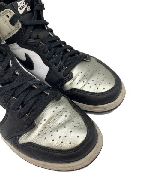 NIKE（ナイキ）NIKE (ナイキ) スニーカー グレー×ホワイト サイズ:25.0の古着・服飾アイテム