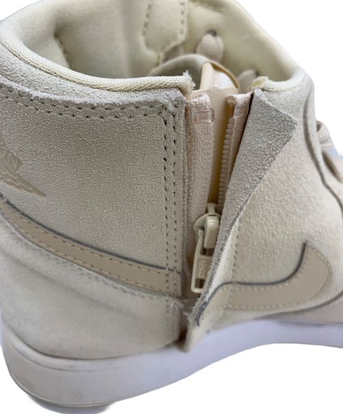 NIKE（ナイキ）NIKE (ナイキ) スニーカー ベージュ サイズ:24.5ｃｍの古着・服飾アイテム