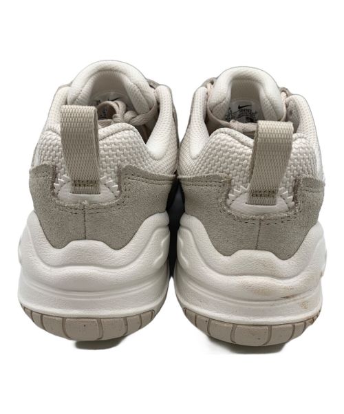 NIKE（ナイキ）NIKE (ナイキ) W TECH HERA グレー×ホワイト サイズ:22.5cmの古着・服飾アイテム