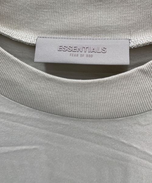 FOG ESSENTIALS（フィアオブゴッド エッセンシャル）FOG ESSENTIALS (フィアオブゴッド エッセンシャル) ロゴカットソー ベージュ サイズ:Lの古着・服飾アイテム