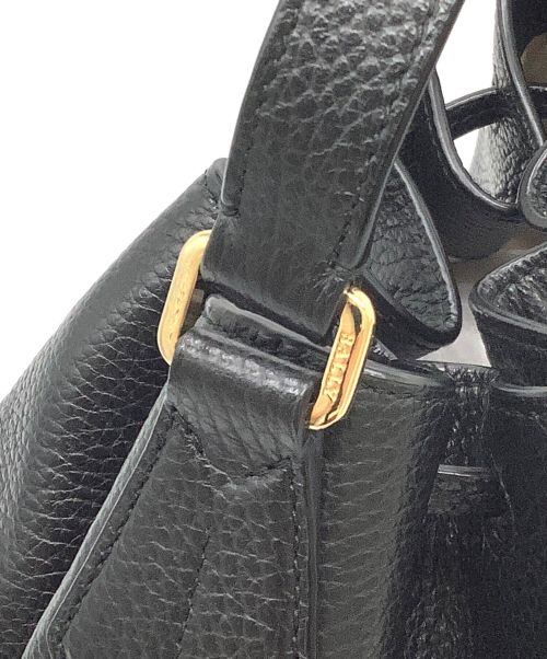 BALLY（バリー）BALLY (バリー) ショルダーバッグ ブラック×レッドの古着・服飾アイテム