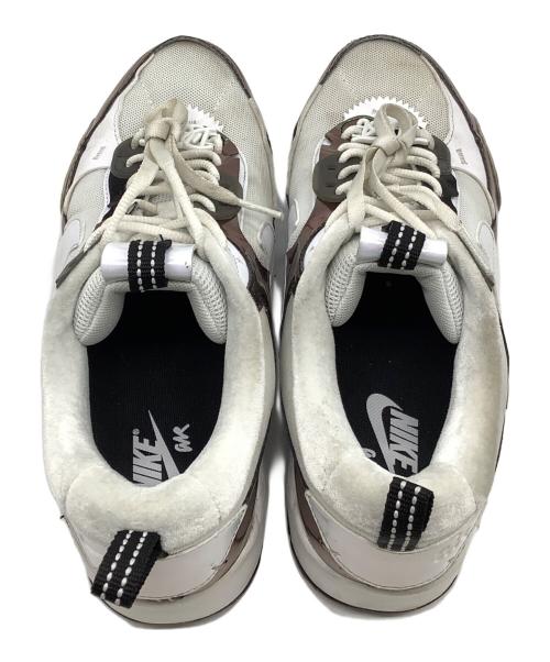 NIKE（ナイキ）NIKE (ナイキ) ローカットスニーカー ホワイト×ブラウン サイズ:27cmの古着・服飾アイテム
