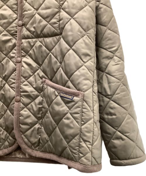 LAVENHAM（ラベンハム）LAVENHAM (ラベンハム) キルティングコート ベージュ サイズ:Ｍの古着・服飾アイテム