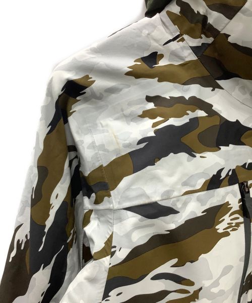 THE NORTH FACE（ザ ノース フェイス）THE NORTH FACE (ザ ノース フェイス) フューチャーライトエーキャドジャケット グリーン×ホワイト サイズ:Ｓの古着・服飾アイテム