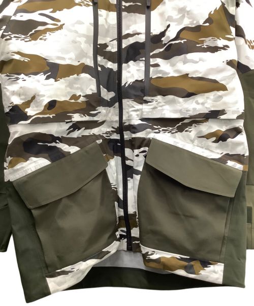 THE NORTH FACE（ザ ノース フェイス）THE NORTH FACE (ザ ノース フェイス) フューチャーライトエーキャドジャケット グリーン×ホワイト サイズ:Ｓの古着・服飾アイテム