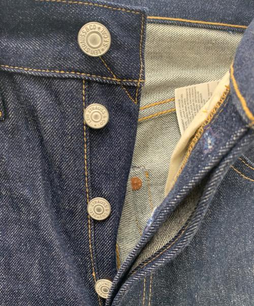 LEVI'S VINTAGE CLOTHING（リーバイス ビンテージ クロージング）LEVI'S VINTAGE CLOTHING (リーバイス ビンテージ クロージング) 501XX復刻デニムパンツ レッドセルビッジ インディゴ サイズ:SIZE W30×L34 未使用品の古着・服飾アイテム