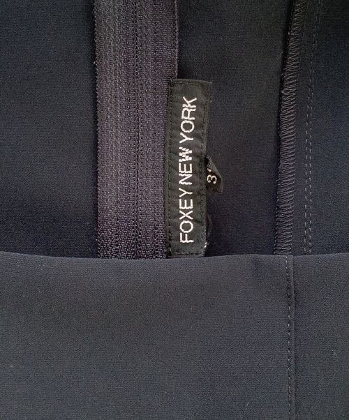 FOXEY NEWYORK（フォクシーニューヨーク）FOXEY NEWYORK (フォクシーニューヨーク) ノースリーブワンピース ネイビー サイズ:Ｍの古着・服飾アイテム
