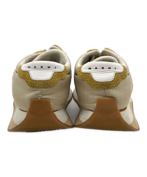 MARNI（マルニ）MARNI (マルニ) スニーカー ベージュ×イエロー サイズ:44の古着・服飾アイテム