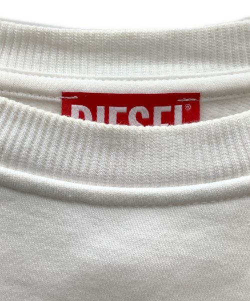 DIESEL（ディーゼル）DIESEL (ディーゼル) クルーネックスウェット ホワイト サイズ:Ｍの古着・服飾アイテム