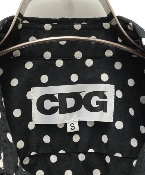 CDG（シーディージー）CDG (シーディージー) ポルカドットシャツ ブラック×ホワイト サイズ:Ｓの古着・服飾アイテム