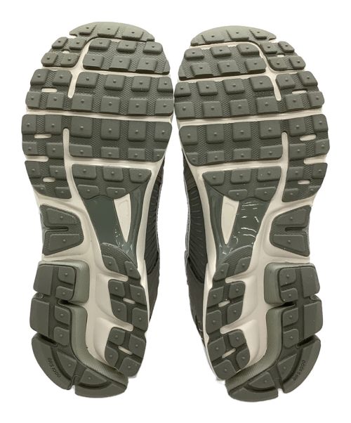 NIKE（ナイキ）NIKE (ナイキ) ズームボレロ5 グレー サイズ:26.5 未使用品の古着・服飾アイテム