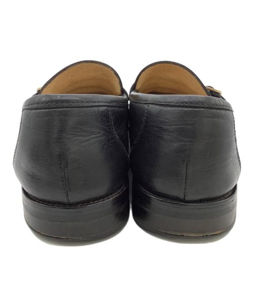 JOHN LOBB（ジョンロブ）JOHN LOBB (ジョンロブ) ローファー ブラック×ゴールド サイズ:9の古着・服飾アイテム