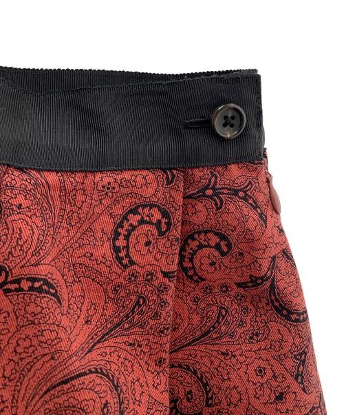 MARGARET HOWELL（マーガレットハウエル）MARGARET HOWELL (マーガレットハウエル) ミモレ丈ペイズリー柄スカート レッド×ブラック サイズ:Ｍの古着・服飾アイテム