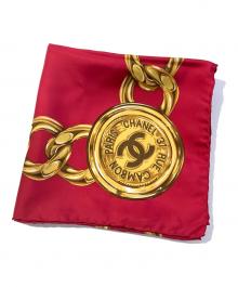 CHANEL（シャネル）の古着「チェーン柄　シルクスカーフ」｜レッド