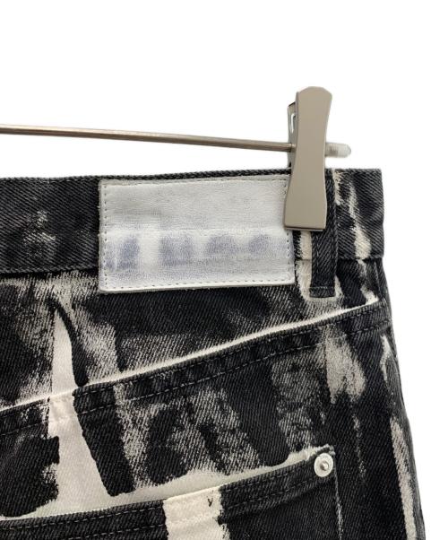 JOHN LAWRENCE SULLIVAN（ジョン ローレンス サリバン）JOHN LAWRENCE SULLIVAN (ジョン ローレンス サリバン) WRINKLE PRINT DENIM PANTS ブラック×ホワイト サイズ:Lの古着・服飾アイテム