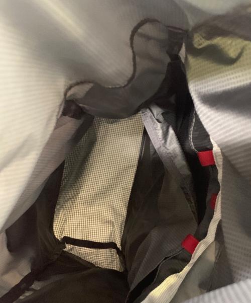 GOSSAMER GEAR（ゴッサマーギア）GOSSAMER GEAR (ゴッサマーギア) バックパック グレーの古着・服飾アイテム