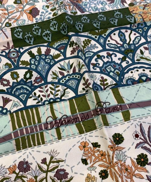 HERMES（エルメス）HERMES (エルメス) カレ90 Pique Fleuri de Provence ブラウンの古着・服飾アイテム