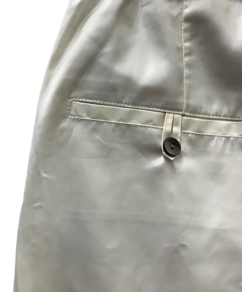 Little suzie（リトルスージー）little Suzie (リトルスージー) サテンパンツ アイボリー サイズ:36 未使用品の古着・服飾アイテム