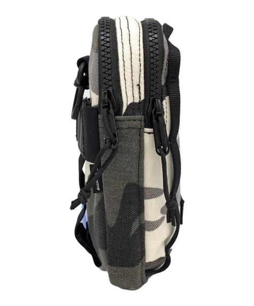 SUPREME（シュプリーム）Supreme (シュプリーム) カメラバッグ＆ポーチ ホワイトの古着・服飾アイテム