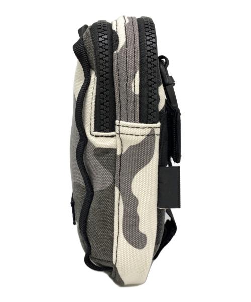 SUPREME（シュプリーム）Supreme (シュプリーム) カメラバッグ＆ポーチ ホワイトの古着・服飾アイテム