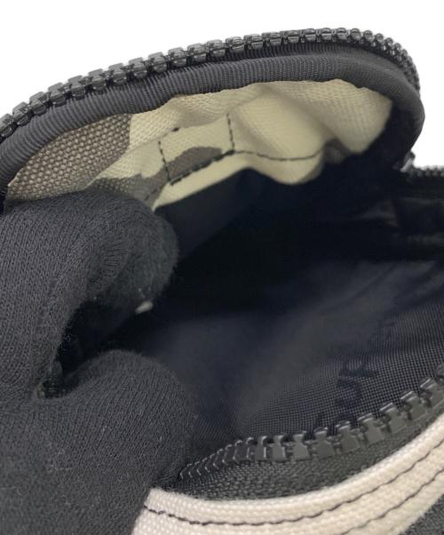 SUPREME（シュプリーム）Supreme (シュプリーム) カメラバッグ＆ポーチ ホワイトの古着・服飾アイテム