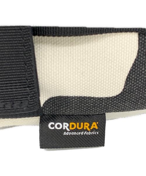 SUPREME（シュプリーム）Supreme (シュプリーム) カメラバッグ＆ポーチ ホワイトの古着・服飾アイテム