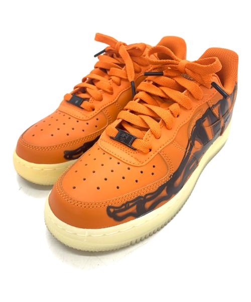 NIKE（ナイキ）NIKE (ナイキ) スニーカー オレンジ×ブラック サイズ:23.5cmの古着・服飾アイテム