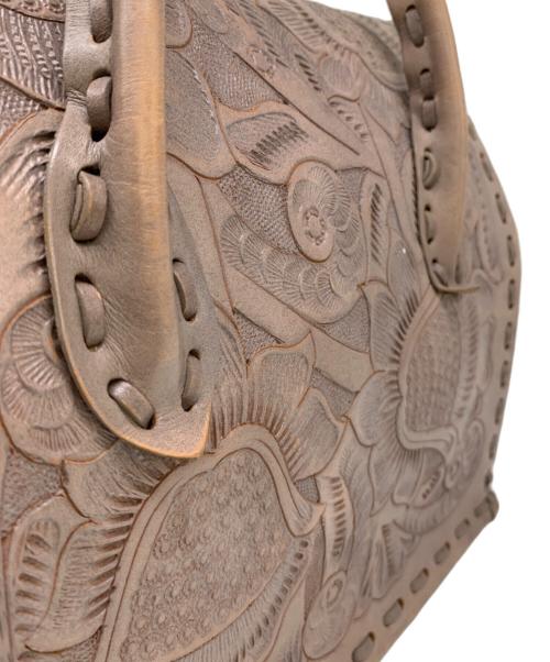 Carving Tribes（カービングトライブス）Carving Tribes (カービングトライブス) トートバッグ ベージュの古着・服飾アイテム