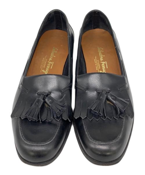 Salvatore Ferragamo（サルヴァトーレ フェラガモ）Salvatore Ferragamo (サルヴァトーレ フェラガモ) タッセルローファー ブラック サイズ:6　2/1の古着・服飾アイテム